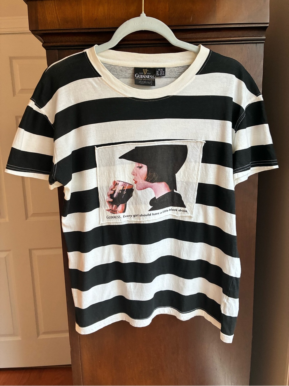 Guinness “Every Girl Should Have a Little Black Drink” Graphic Tee – Size L - Picture 2 of 5